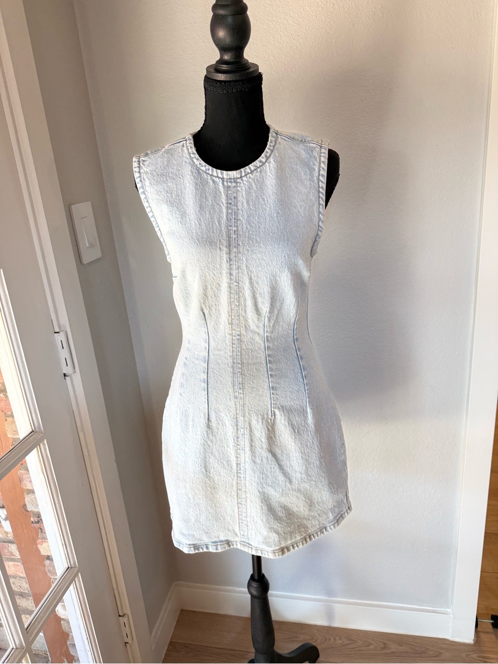 Abercrombie & Fitch Sleeveless Light Wash Denim Mini Dress